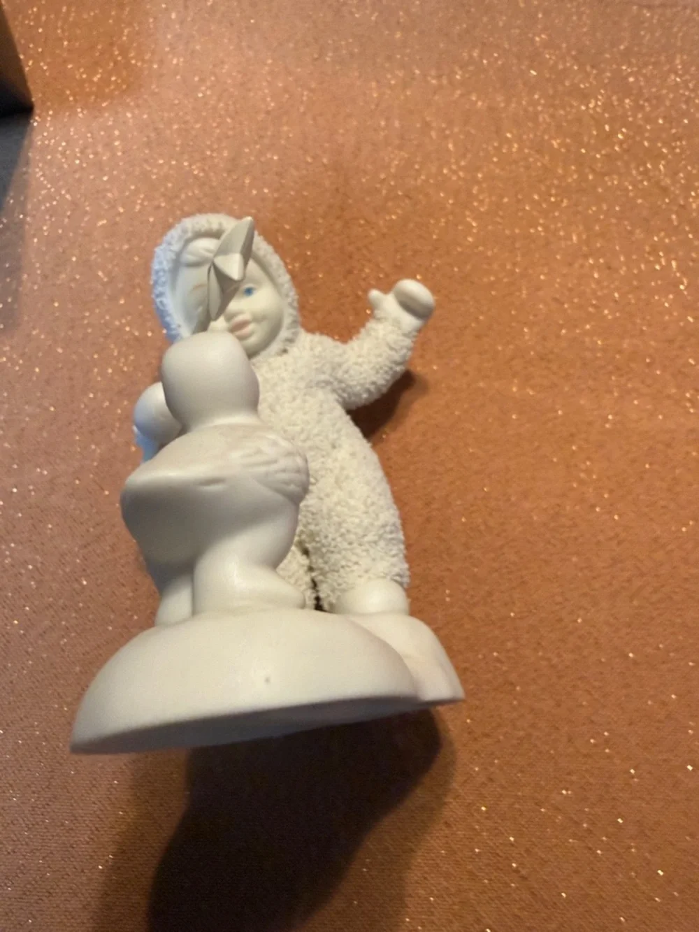 Department 56 Snowbabies White   Figurine with Bird (2000) “Dreams Do Come True”